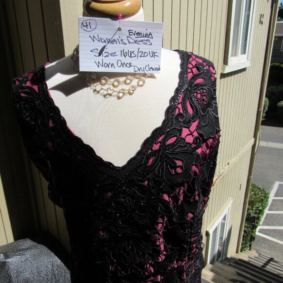 #41  WOMEN'S BLACK LACE EMBROIDERED BURGUNDY DRESS BY MONSOON (SIZE 16US / 20UK) - Picture 3 of 5